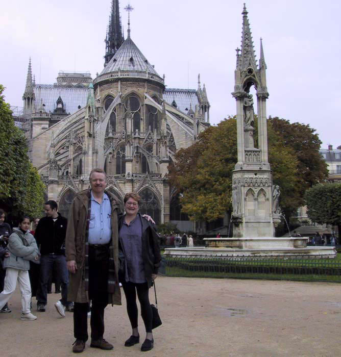 Libbi_and_David_get_behind_our_mom