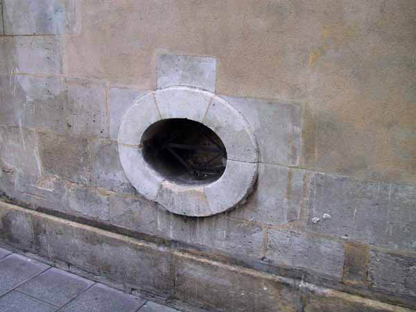 Petit_portal